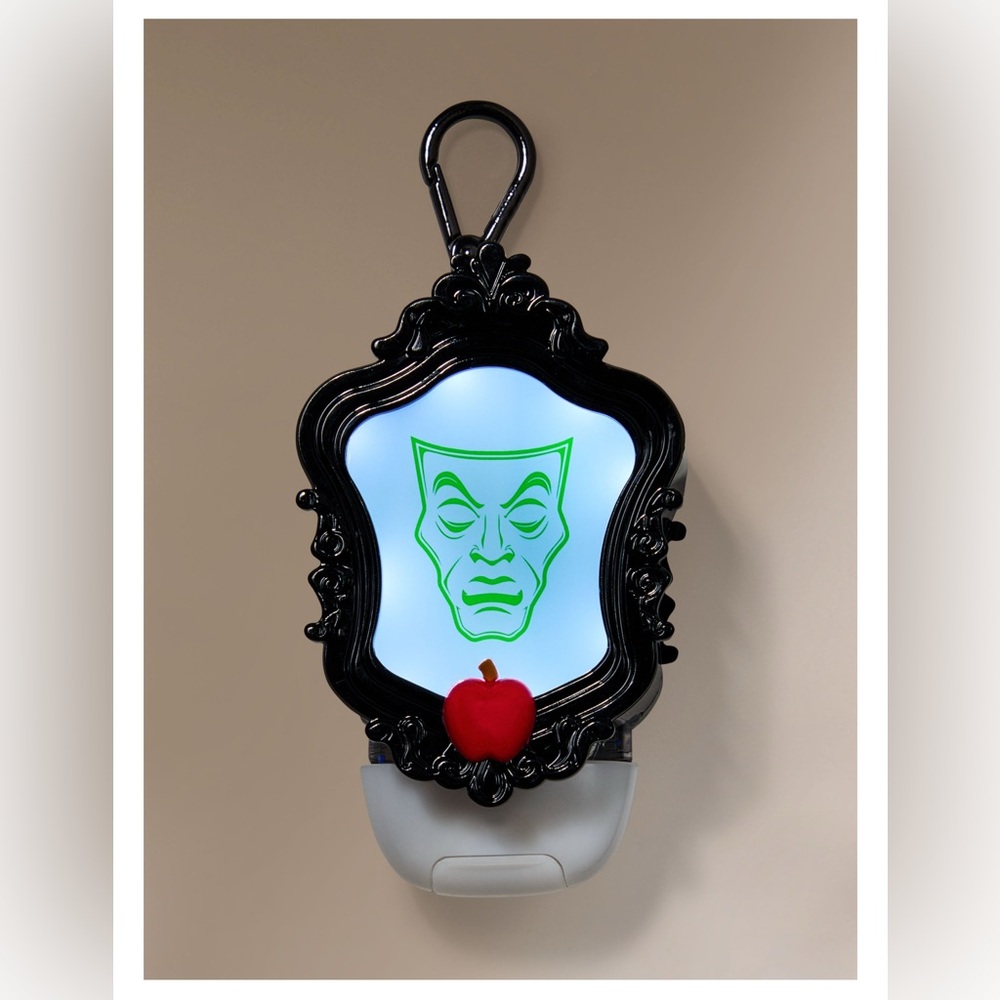 SOLD! Bath & Body Works Evil Queen Mirror Light-Up PocketBac Holder 🆕 - Picture 5 of 7
